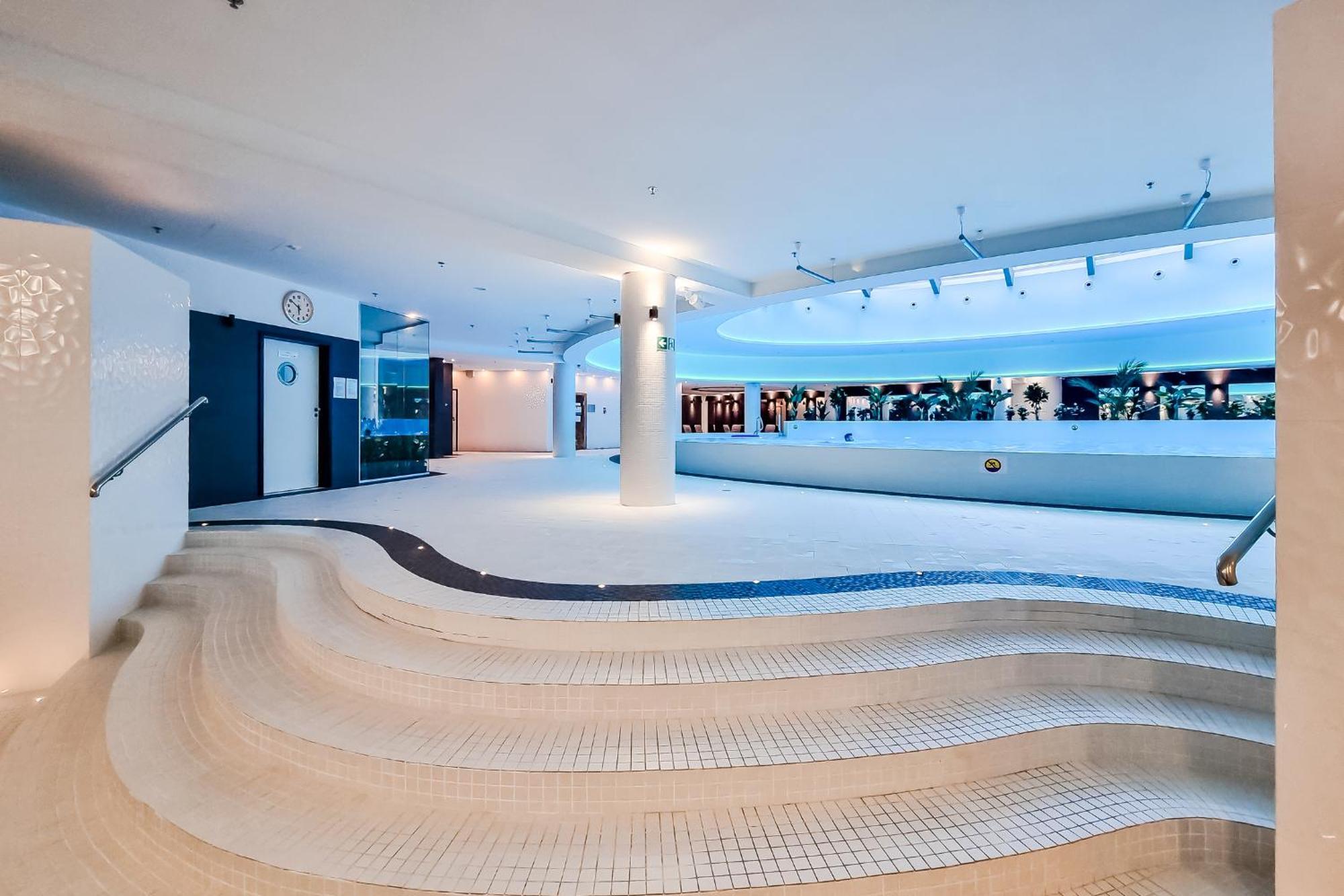 Hanza Tower Apartment No. 524 - Swimming Pool, Jacuzzi, Balcony Szczecin Luaran gambar
